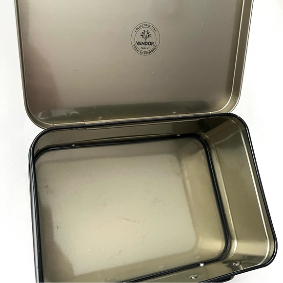 Vintage Betty Boop Tin lunch box and zipper pouch set - Picture 3 of 4